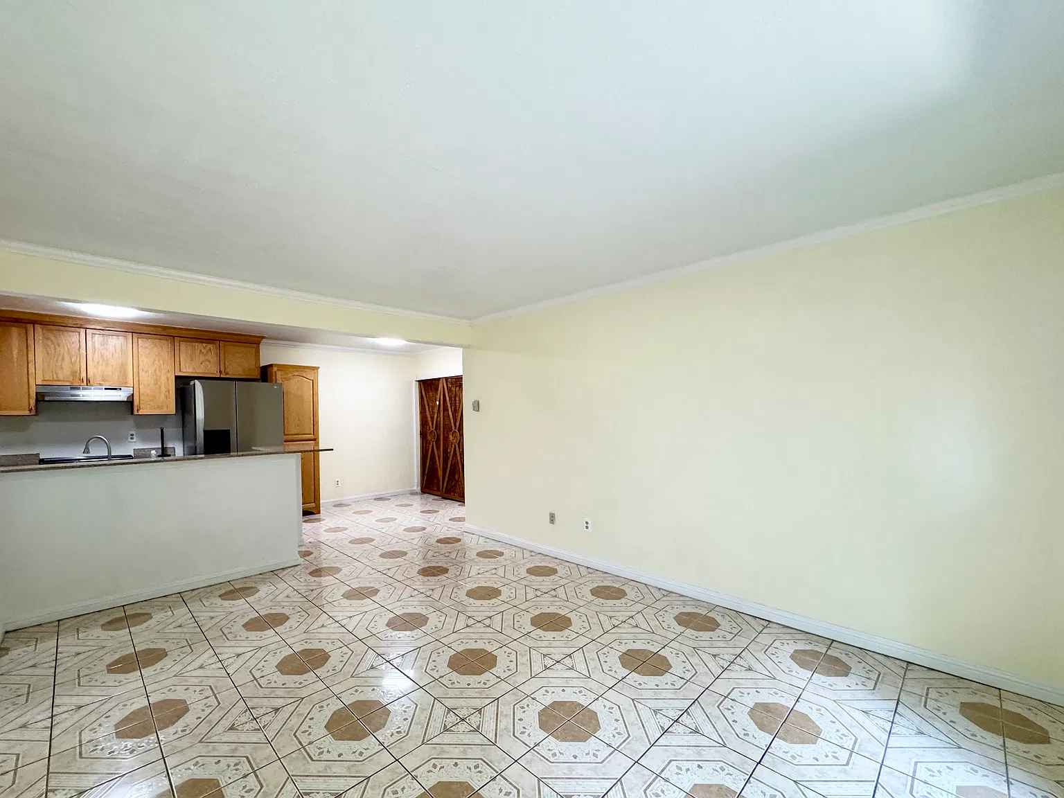 2 bed, 856 sqft, $1,700 — Photo 3