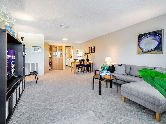 4th image of 2850 59TH STREET S #205