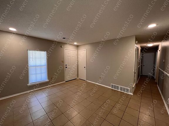 4th image of 5924 Laurie Dr