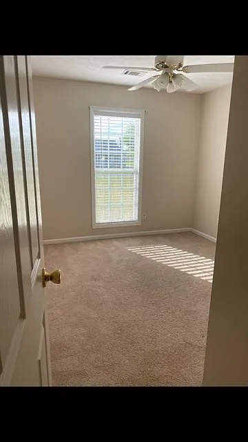 4 bed, 1618 sqft, $1,800 — Photo 4