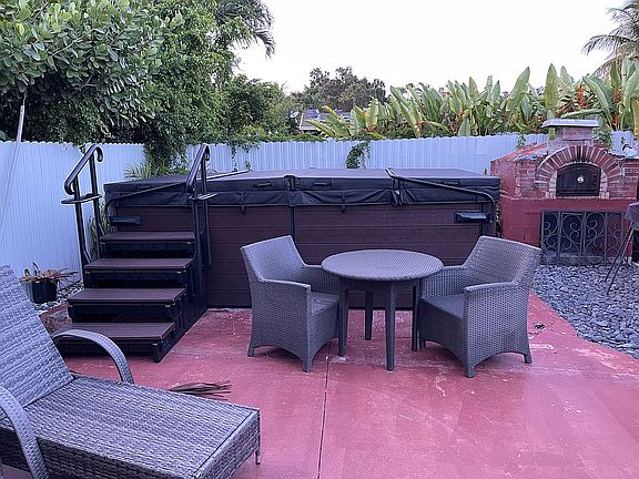 5th image of 1135 NE 183rd St