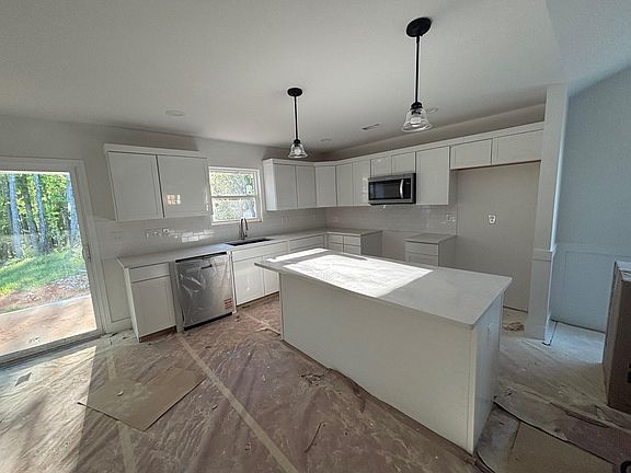 3rd image of 256 Lexington St