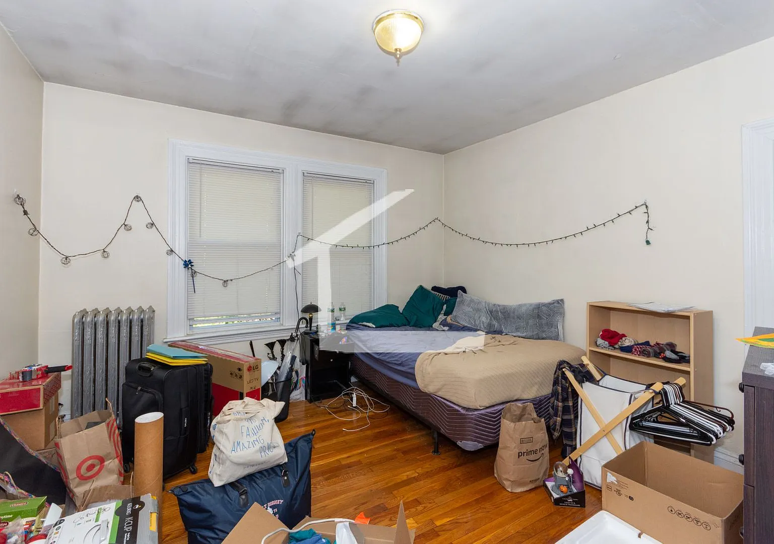 Charming 5 Bedroom-No Broker Fee — Photo 4