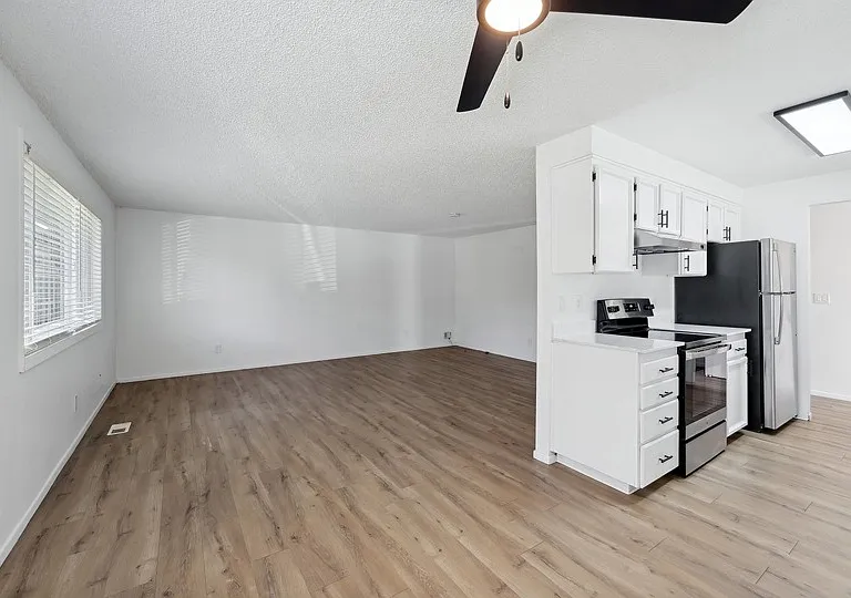 ReNew Rock Creek Townhomes — Photo 17