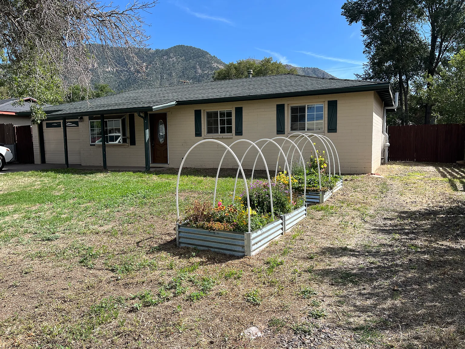 3 bed, 1000 sqft, $2,900 — Photo 2