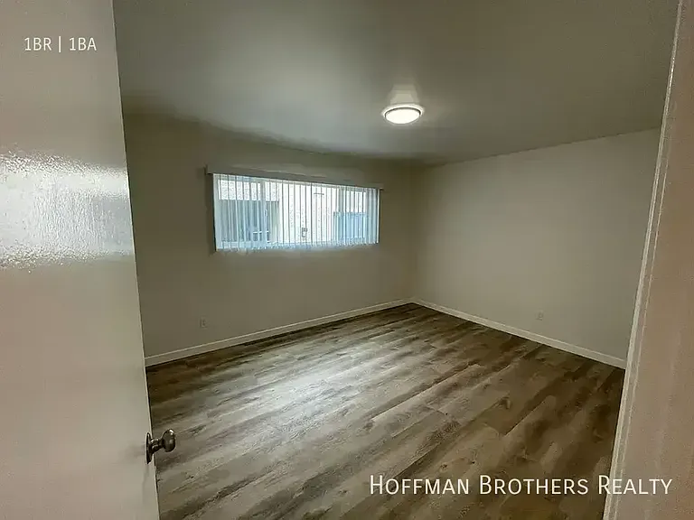15000 Burbank Blvd #202 — Photo 7
