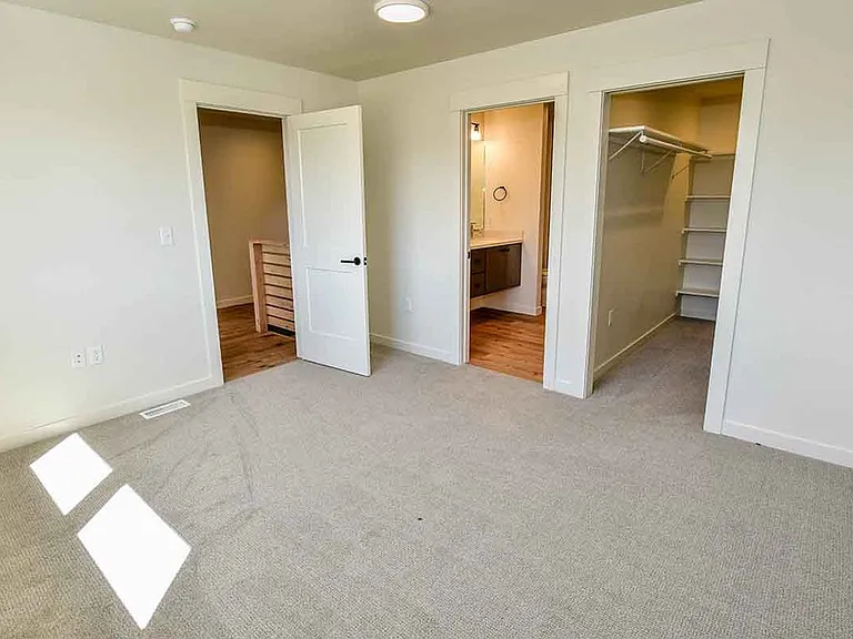 2342-46 Shorthorn Ave. - Burnham Ranch Building 3 — Photo 7