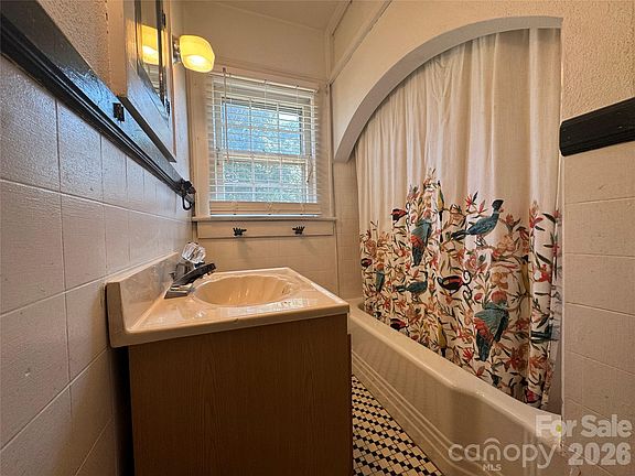 14th image of this home