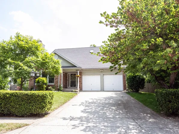 8209 Castle Ridge Ln, Indianapolis, IN 46256