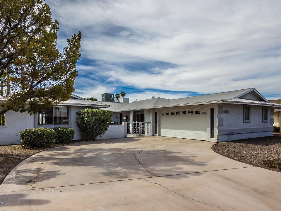 1st image of 10910 W Tropicana Cir