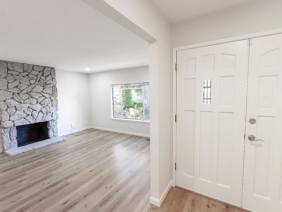 3rd image of 550 Alberta Ave