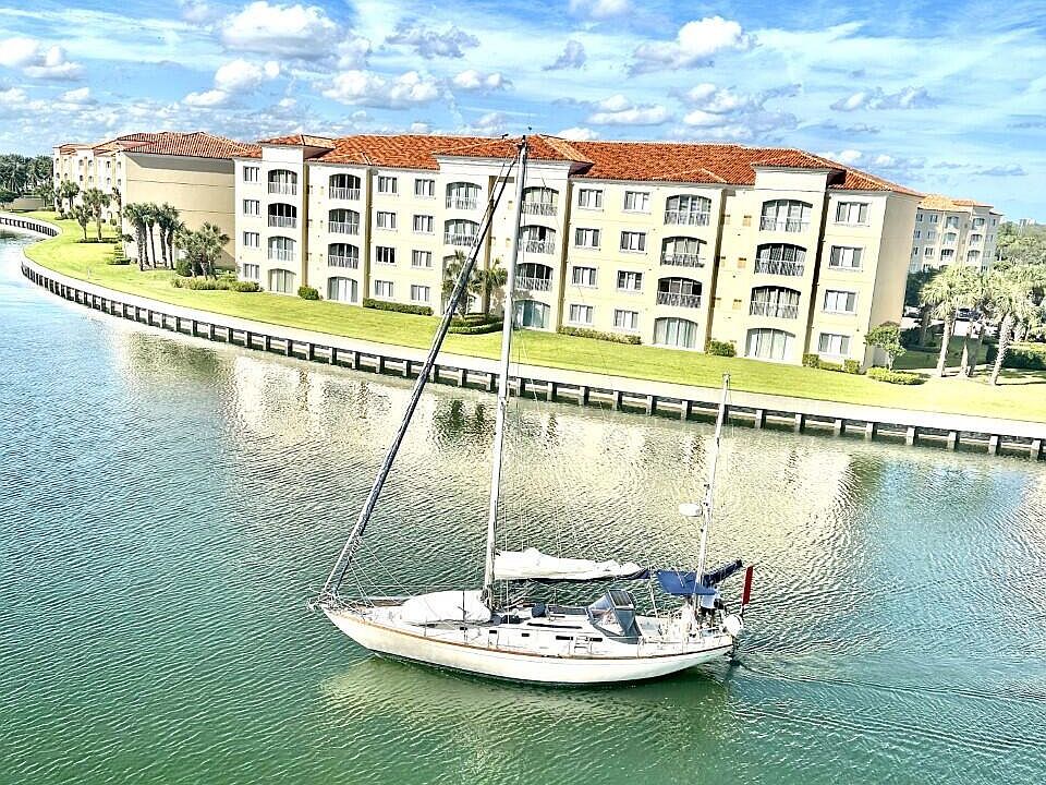 1st image of 17 Harbour Isles Drive Drive W #Ph06