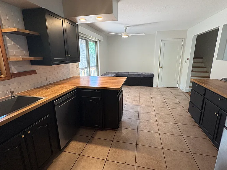 3439 SE 159th Ave — Photo 8