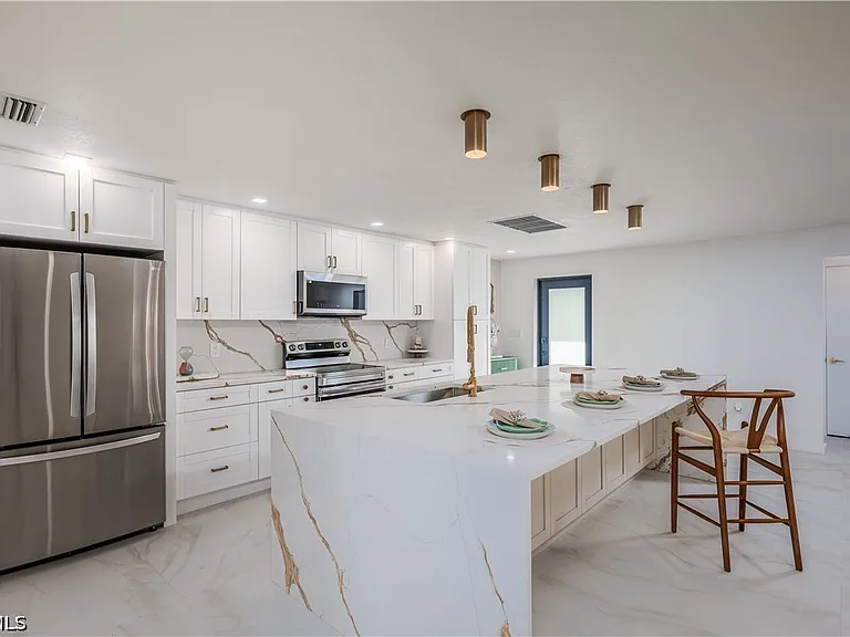 618 Santa Margerita Ln — Photo 7
