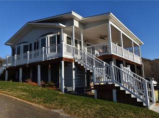 107 Dare Ln, New London, NC 28127