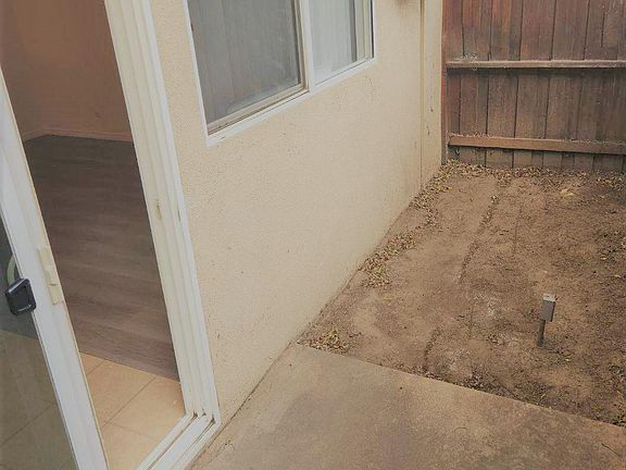 4th image of 8615 Balboa Blvd #5
