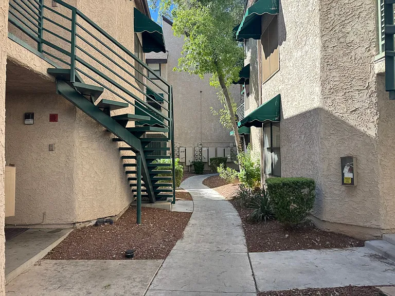 520 Elm Dr #103 — Photo 14