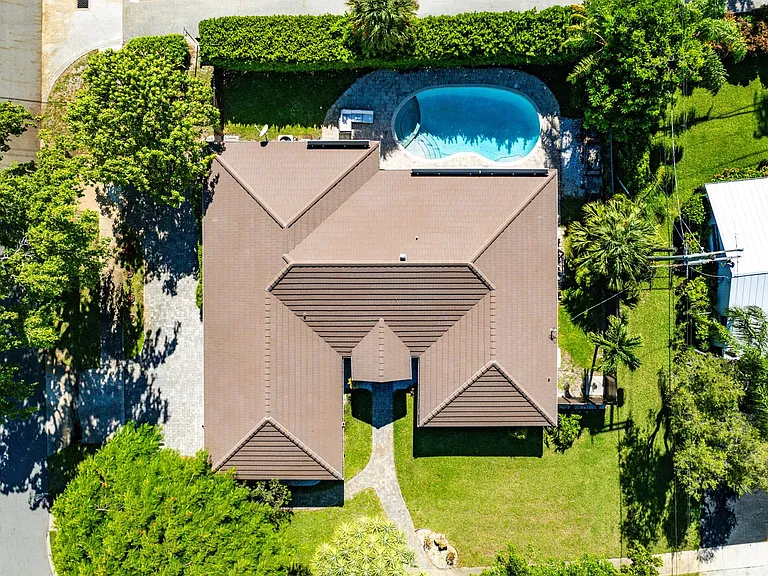 701 Buoy Rd — Photo 42