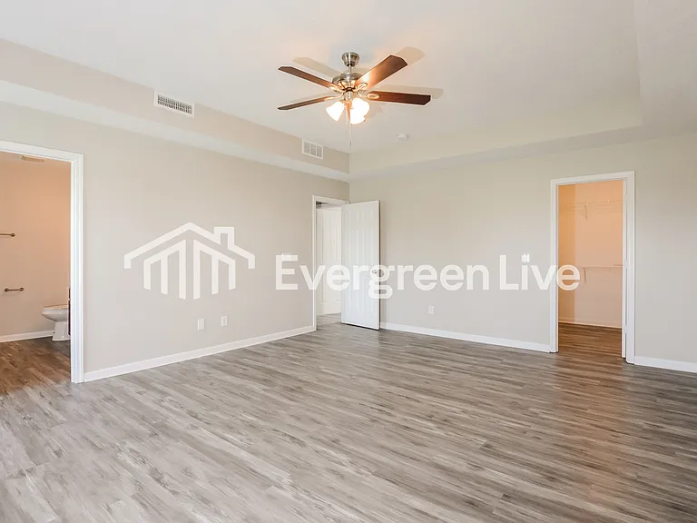 1120 Sedgehill Ln — Photo 9