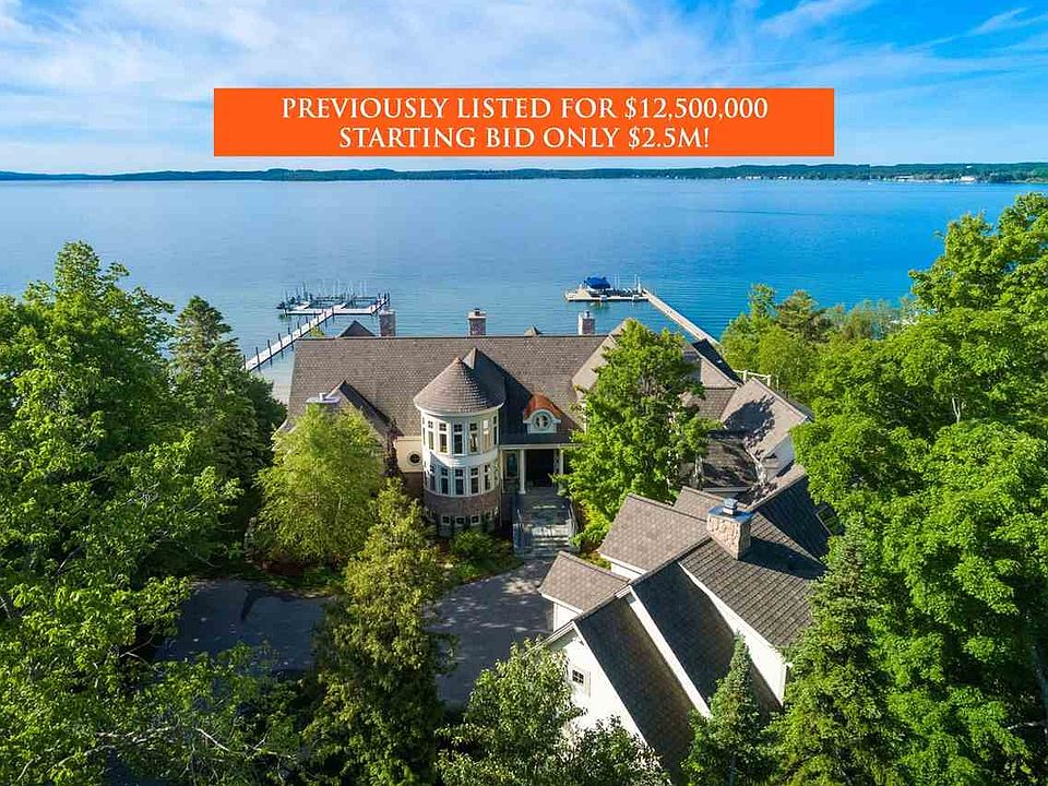 8425 Raspberry Ln, Charlevoix, MI 49720 Zillow