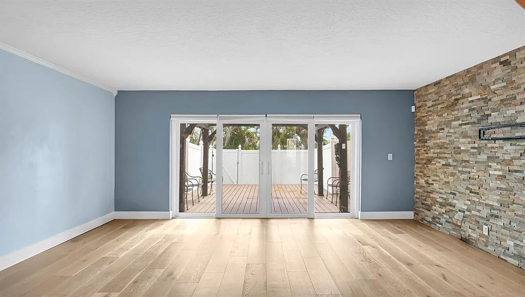 2 bed, 2.5 bath, 1280 sqft, $2,650 — Photo 4