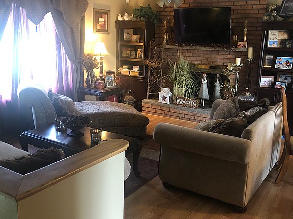 4th image of 105 Kelly Dr