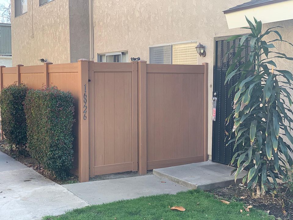 1st image of 16926 Cedarwood Ct