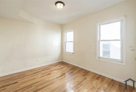 21-23 Monticello Ave #1 — Photo 3
