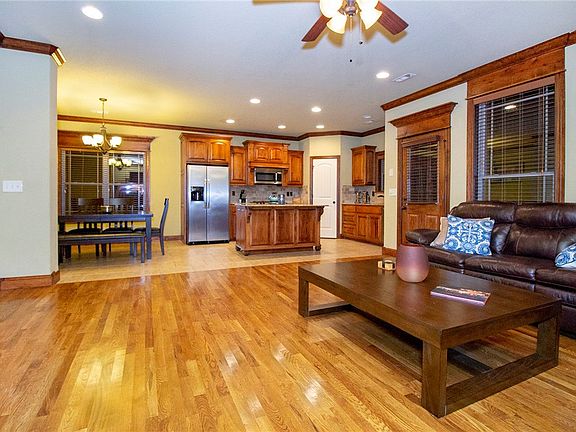 5th image of 5608 Murfield Dr