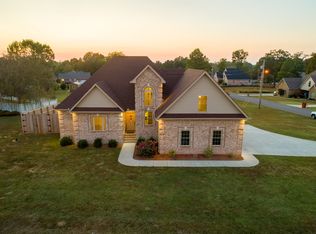 105 Hummingbird Ln, Shelbyville, TN 37160