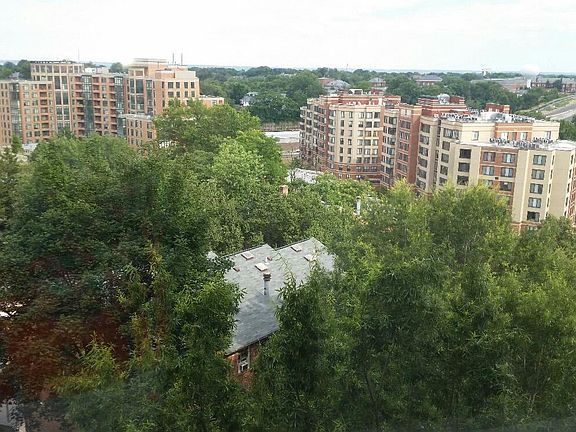 2nd image of 1276 N Wayne St APT 825