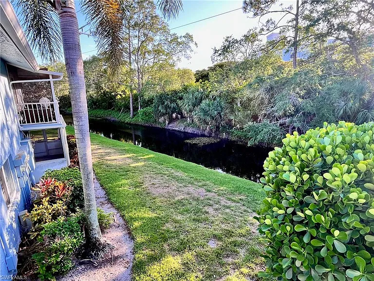 256 Palm Dr #6 — Photo 17
