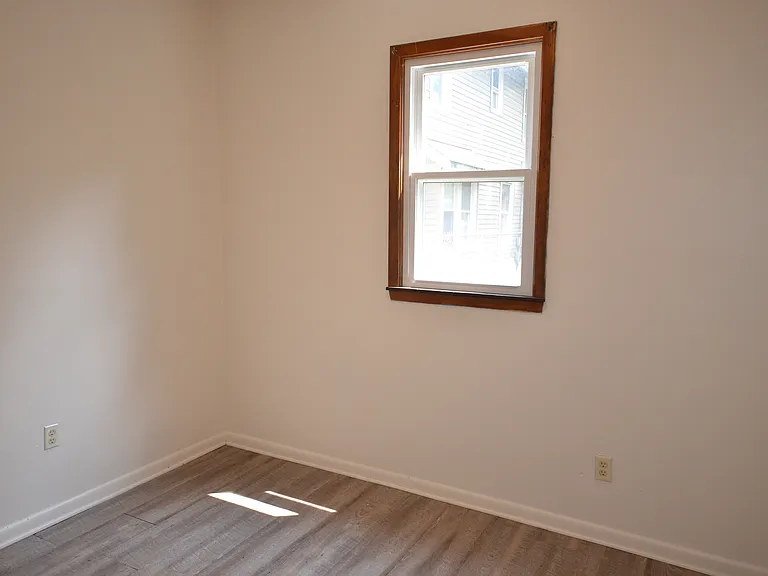 130 Roswell St — Photo 9