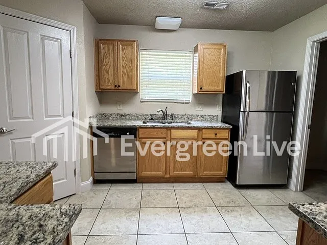 206 Swing Ct — Photo 11