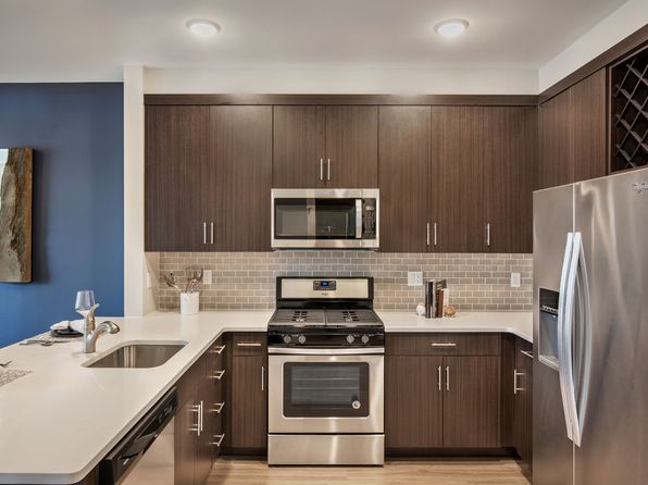 1 William St APT 432