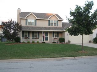 450 Lorraine Ln, Green Bay, WI 54311