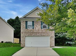 9829 Falling Stream Dr, Charlotte, NC 28214