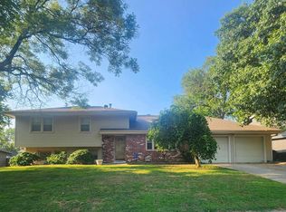 3718 SW 30th Ter, Topeka, KS 66614