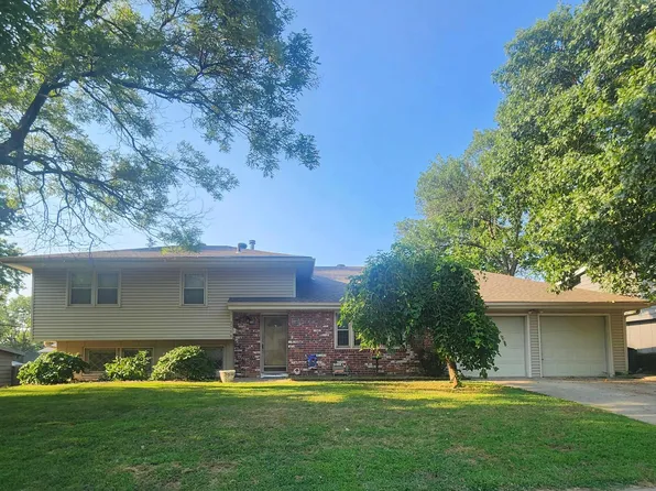 3718 SW 30th Ter, Topeka, KS 66614