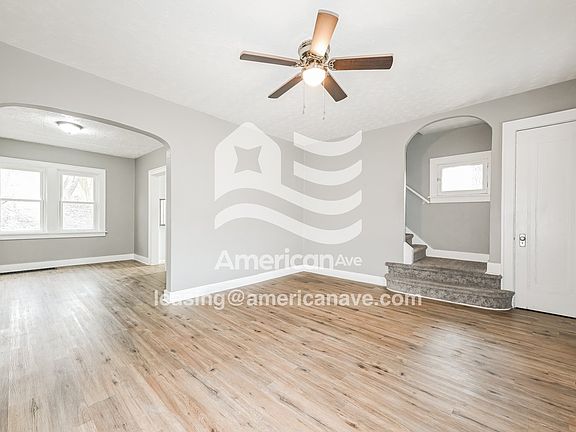 569458_003_living_room_14387188.jpg