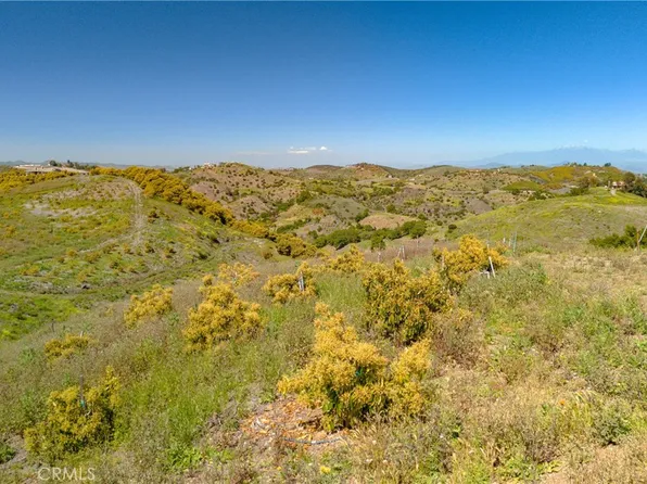 2 La Cruz Dr #2, Temecula, CA 92590