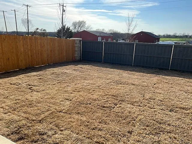 1124 Flameleaf Dr — Photo 8