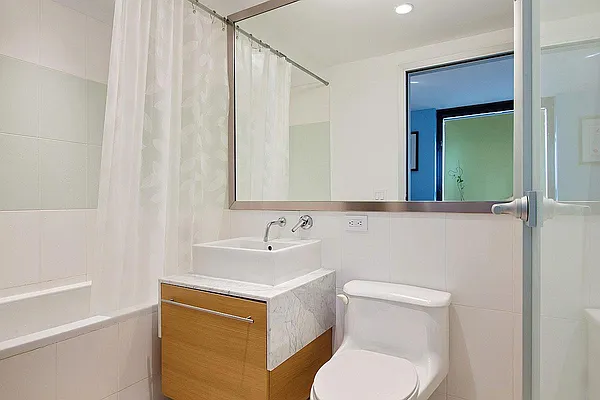 Rented by Avenue Real Estate | media 26