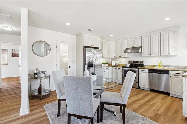 10135 Santa Clara Ave — Photo 3
