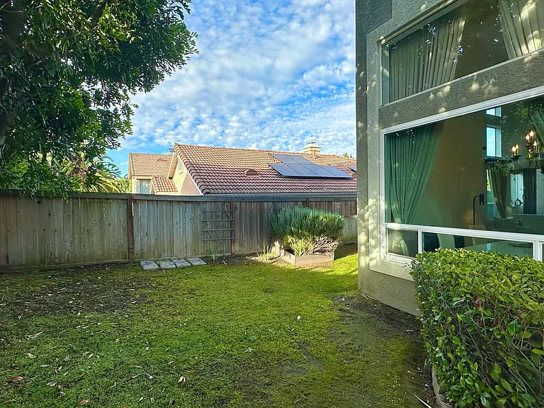 13686 Essence Rd — Photo 46