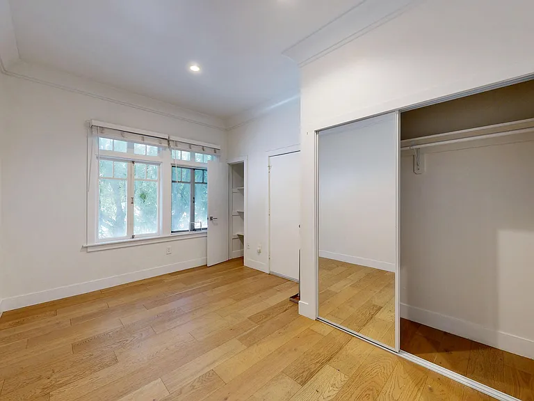 1305 Lombard St #1 — Photo 14