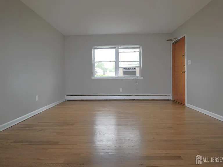 250 Penn Ave #2A — Photo 2