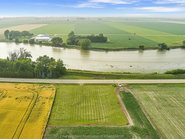 5208 Tecumseh Line, Chatham Kent, ON N0P 2L0