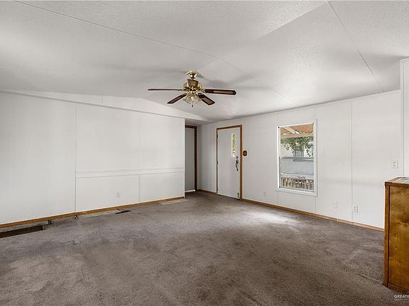 3rd image of 609 E Palmera Dr