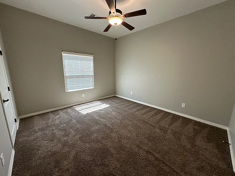 5688 E 39th Pl — Photo 12